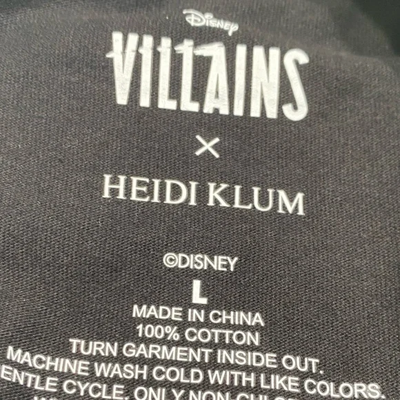 Disney X Hiedi Klum Cruella Glow in the Dark Eye Set Large Joggers Tee Shirt - Picture 6 of 7